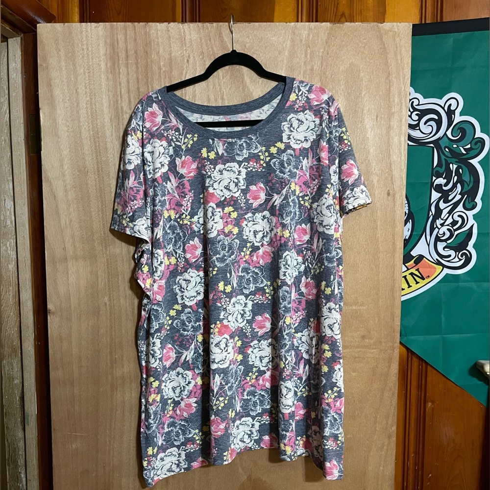 Cute floral t-shirt from torrid.